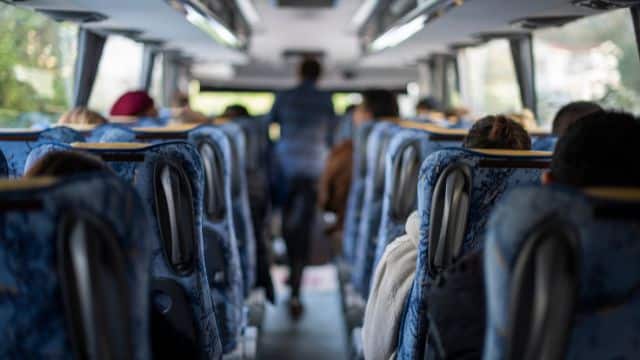 Dicas para viajar de ônibus com pessoas idosas